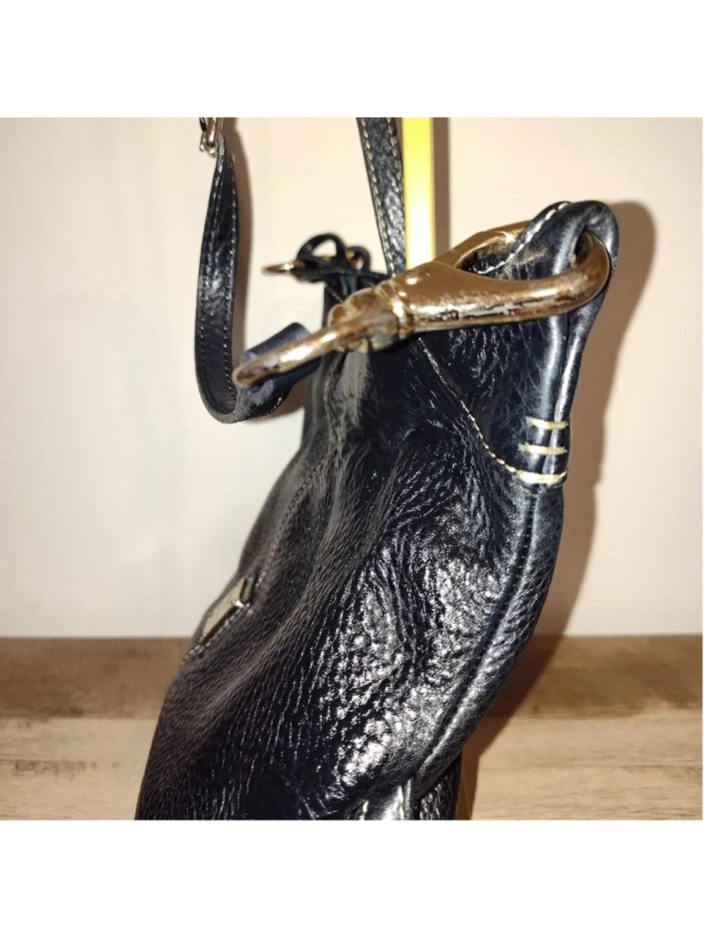 Women's Dooney & Bourke Black Leather Hobo Bag One Size